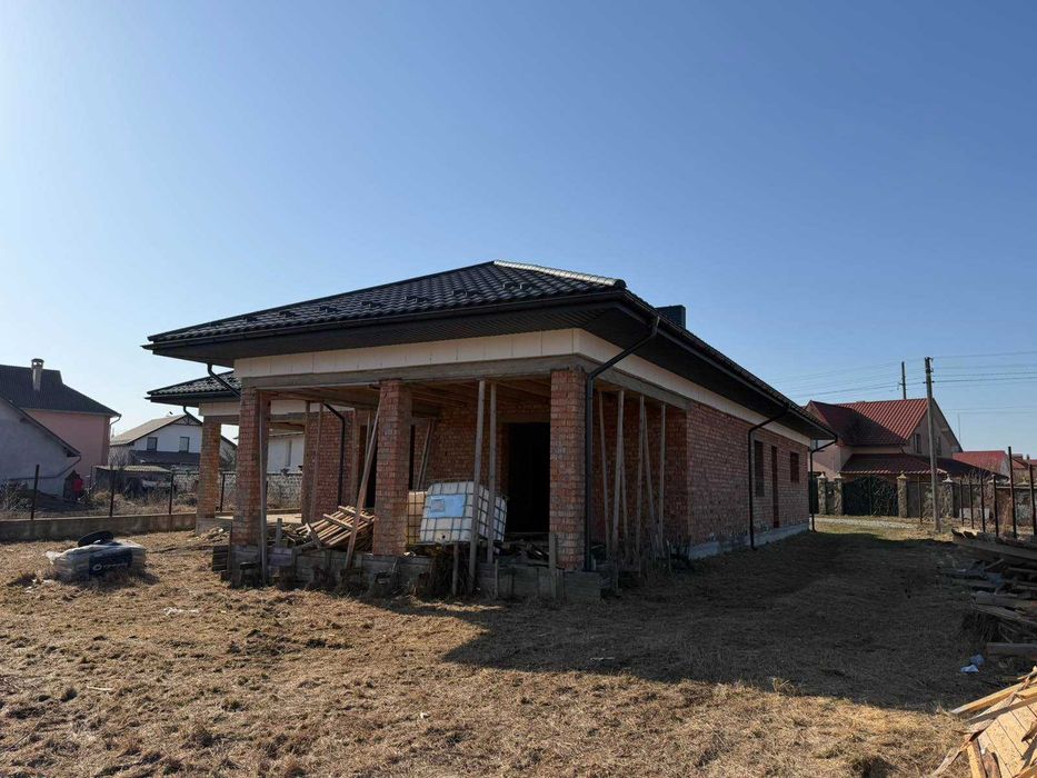Будинок в передмісті Івано-Франківська, 14соток землі, всього в 5хв від міста