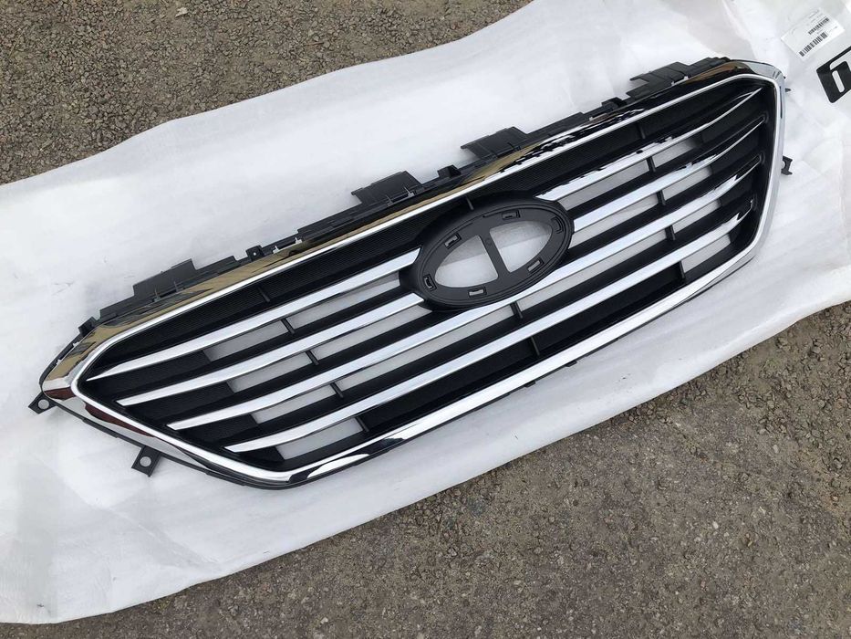Решітка радіатора гриль Hyundai Sonata LF 14-17 решетка соната