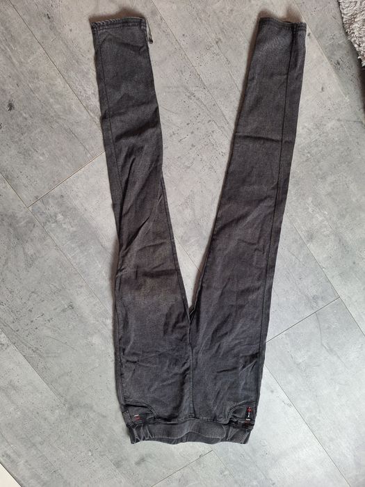 Spodnie dopasowane rozm.S