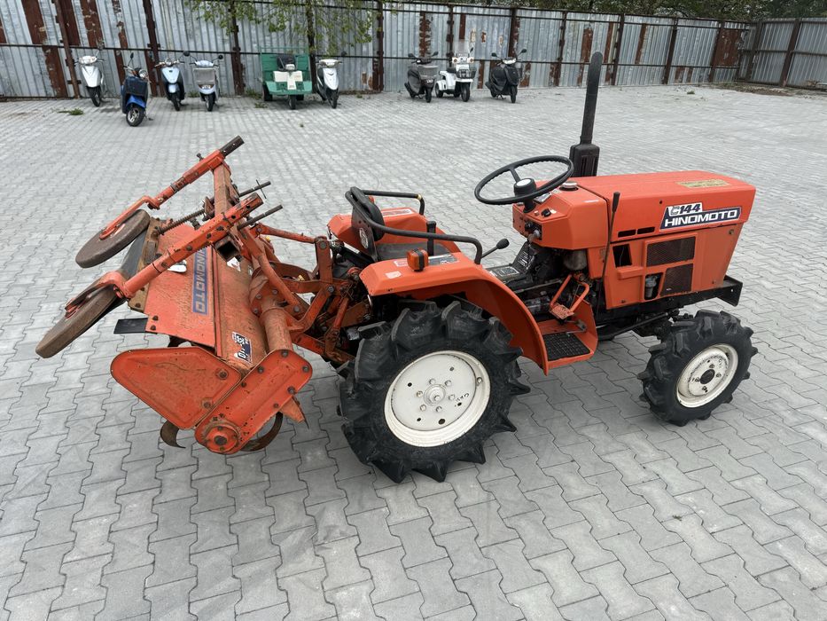 Японський трактор Hinomoto C144