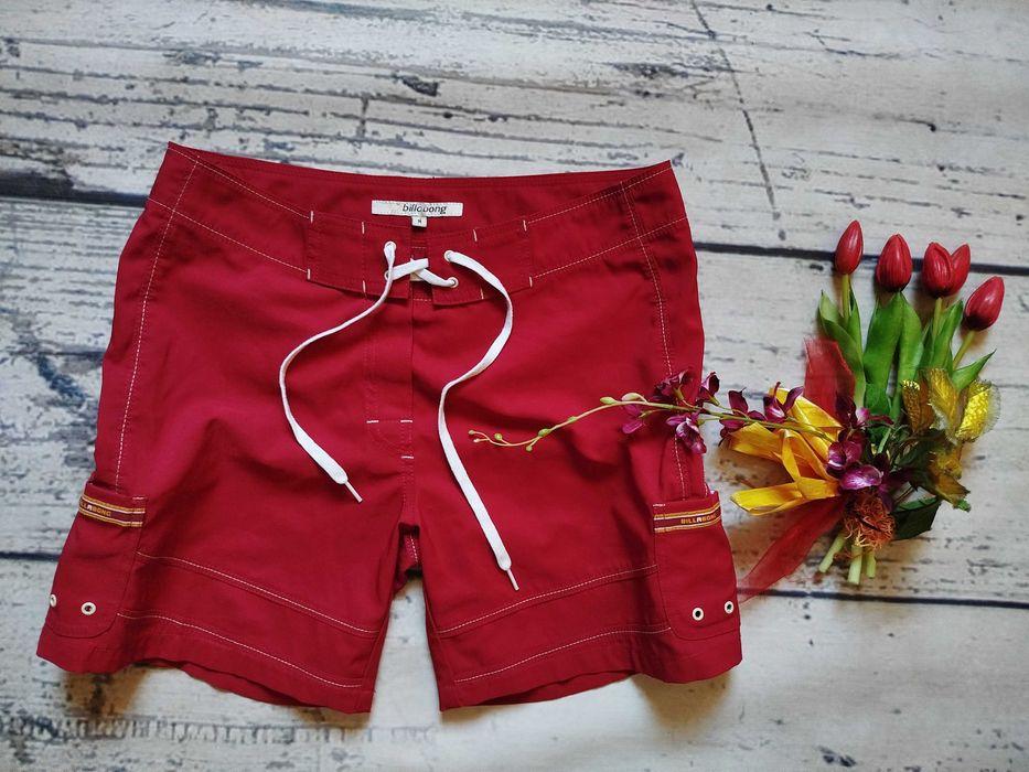 Świetne  markowe NOWE damskie spodenki Billabong rozmiar 38/40 pas: 80 cm