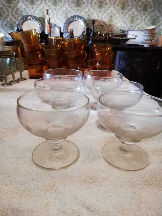 6 taças de champanhe (vidro)