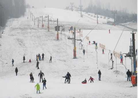 Mały domek na urlop pod lasem Nocleg