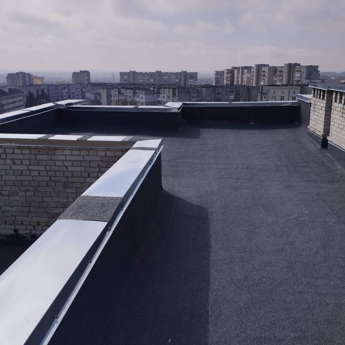 Продам трьох кімнатну чешку нульовий цикл у м.Новий Розділ.