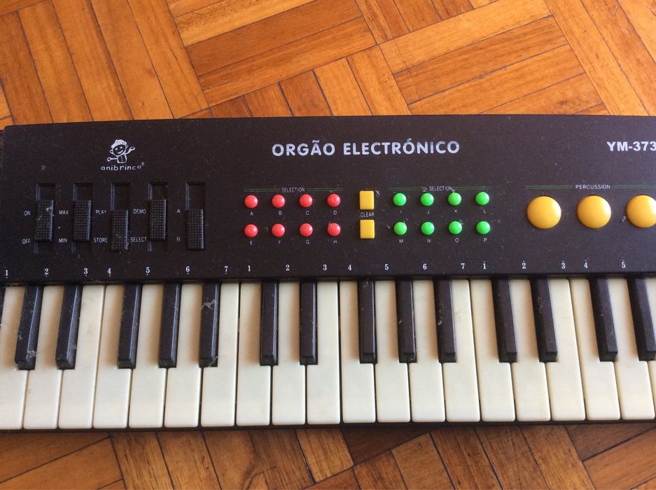 Vendo orgão musical em bom estado