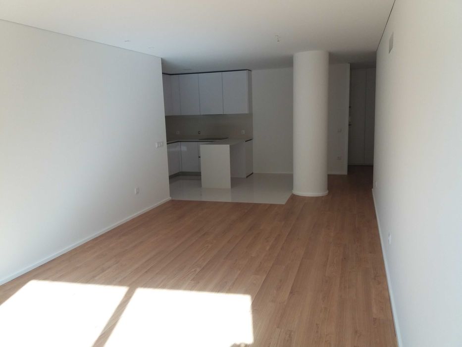 Arrenda-se Apartamento T2 no Edifício Alto da Vila