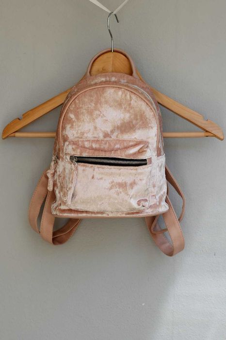 Mochila mini veludo