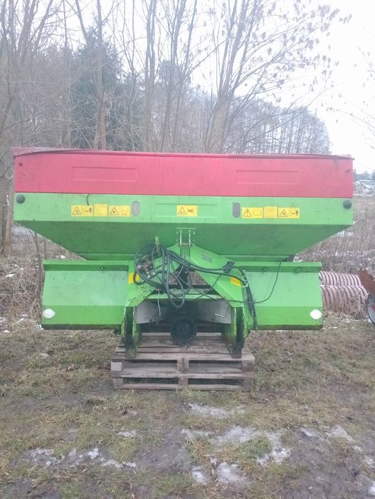 Rozsiewacz nawozu Unia 3000 mxl