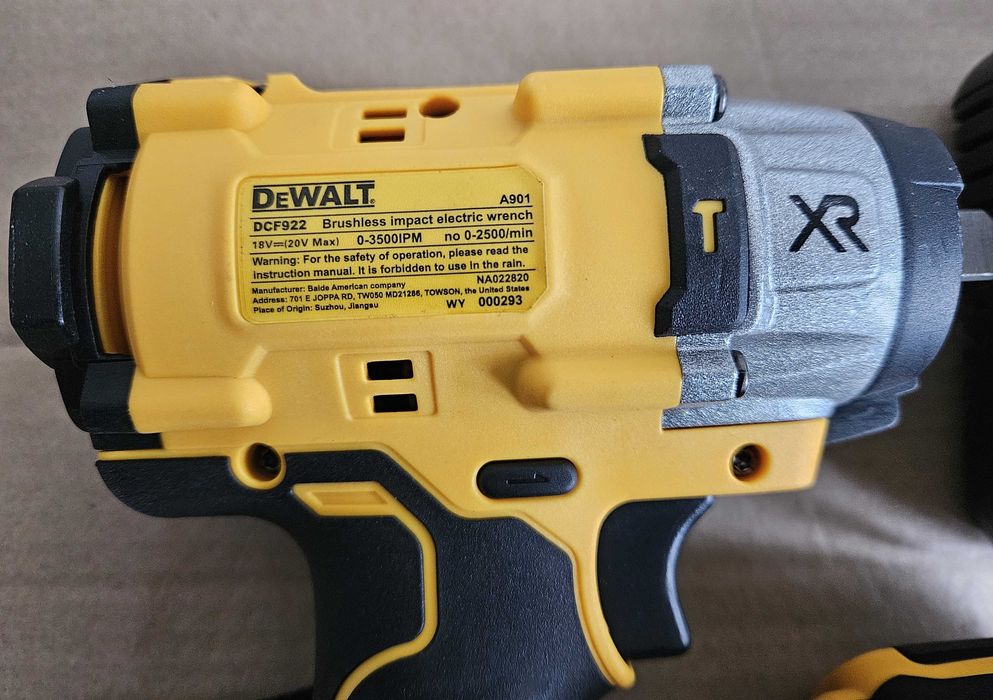 DEWALT DCF922 ATOMIC 20V MAX 1/2 cala akomulatorowy Klucz Udarowy