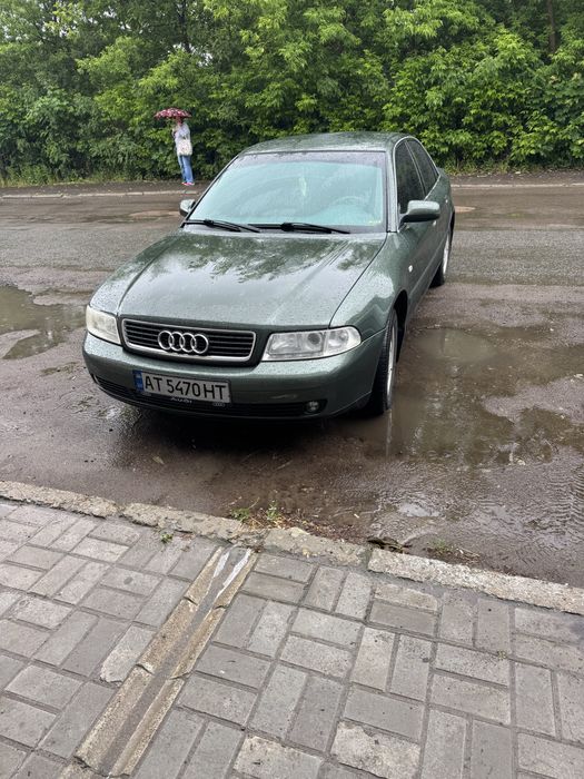 Продам ауді а4 б5 1999 1.6