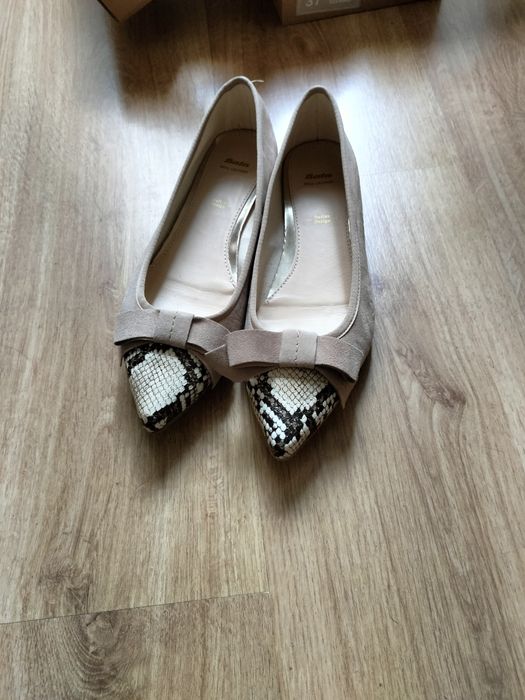 Sapatos rasos nude