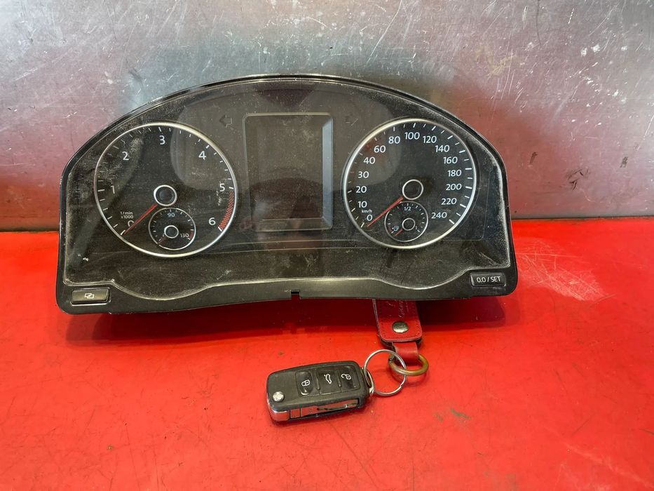 Volkswagen Caddy 2013 Licznik, zegary kluczyk LICZNIK ZEGAR 2K0920865A