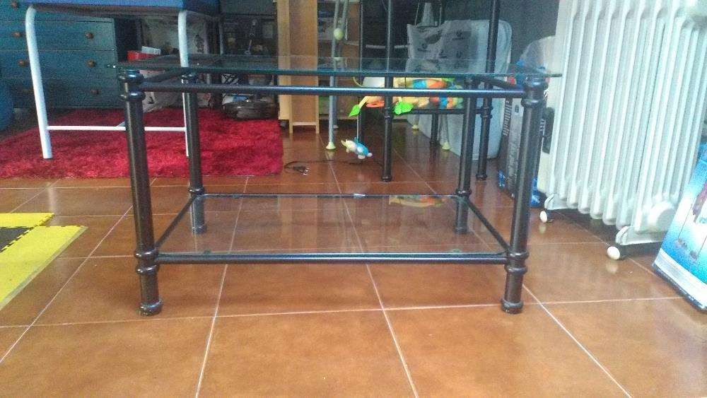 Mesa de apoio e Aparador em ferro forjado e vidro