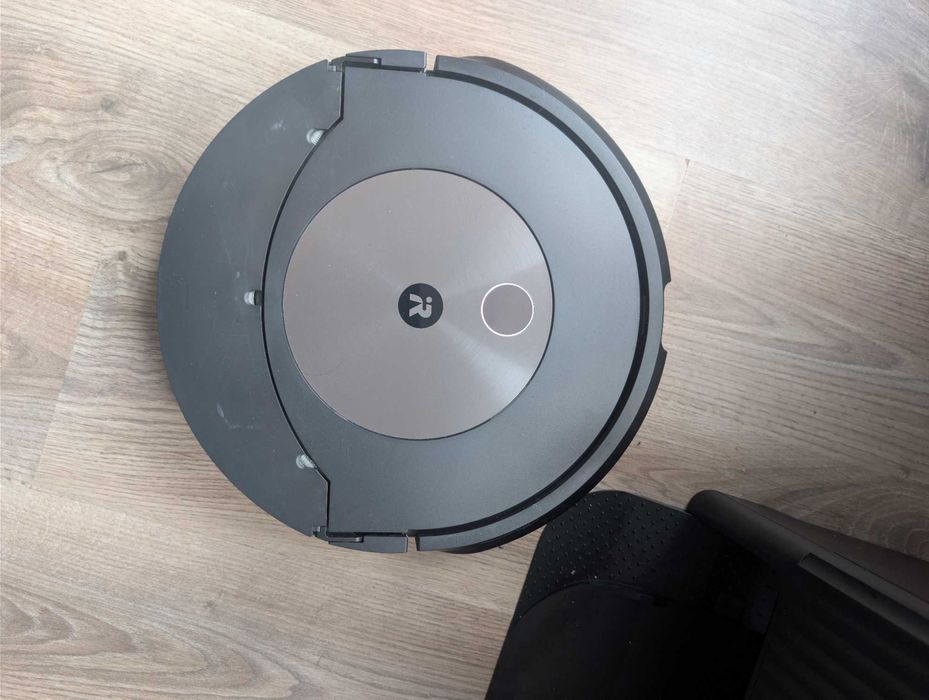 Aspirador IRobot j9+