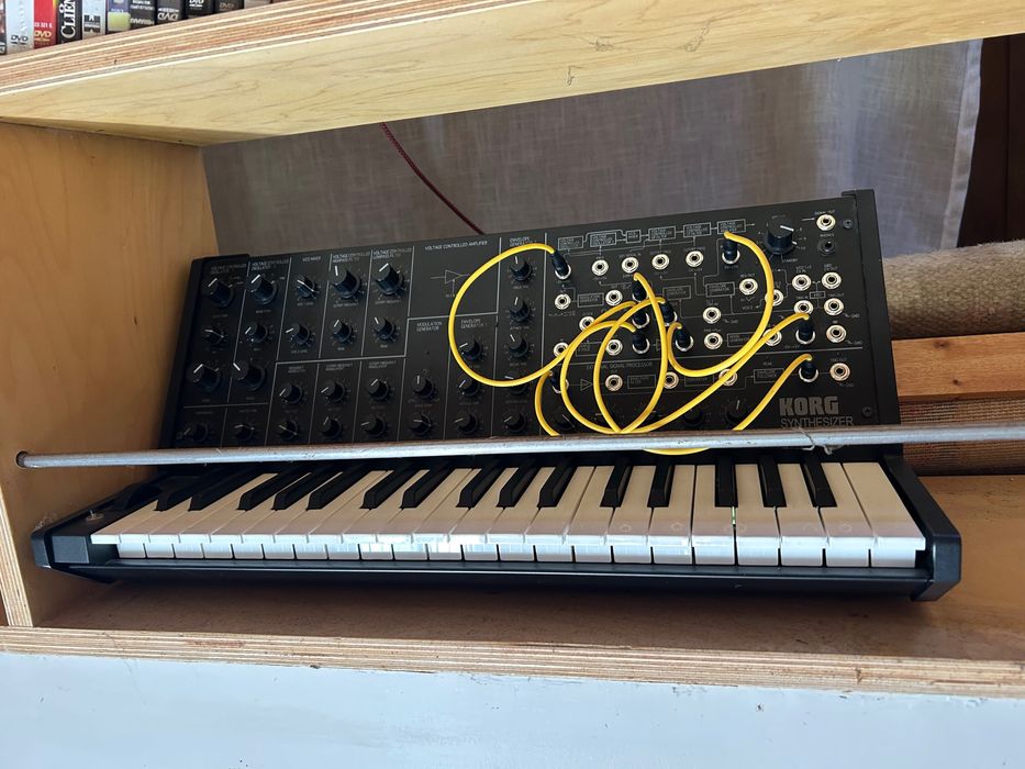 Korg Ms-20 mini sintetizador modelar