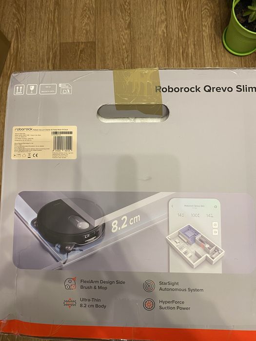 Продам робот пилосос Roborock