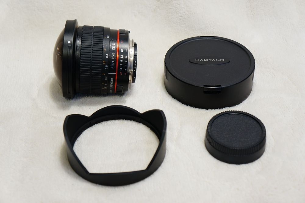 Samyang 8mm f3,5 nikon відмінний стан.