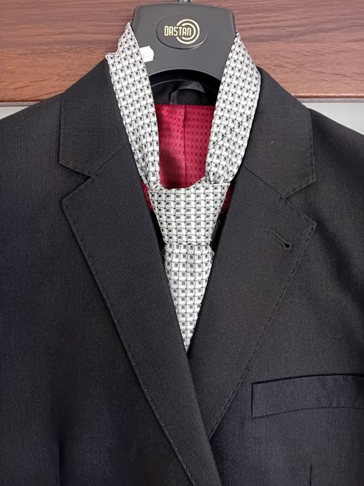 Sprzedam garnitur meski 52/176 kol.czarny