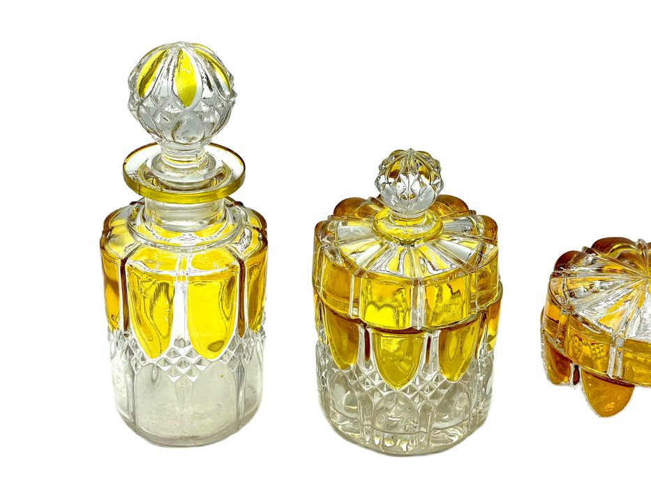 Frascos em vidro ambar antigos