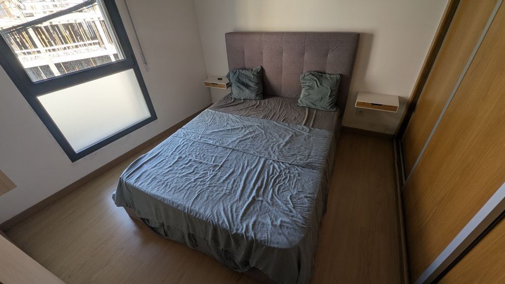Cama com estrado elevatório