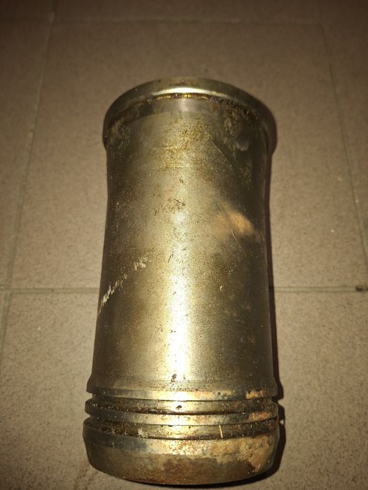 Sprzedam/zamienie tuleja cylidrowa ursus c360,c355,c411 zamienie wsk