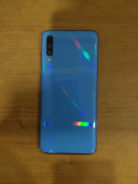 Samsung  Galaxy A70