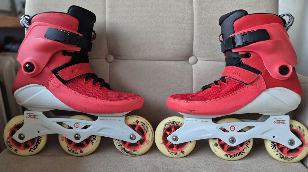 Powerslide Swell 100 Red r.43, 3x100, 86A, Wicked ABEC 7, szyna z regulacją rockera