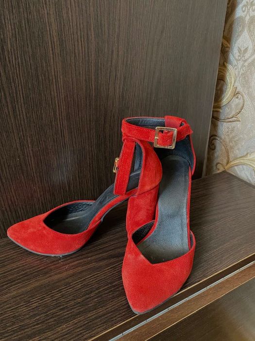 Туфлі натуральна замша розмір 36