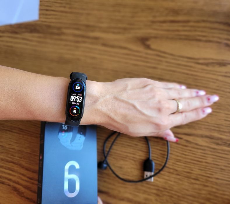 Zegarek sportowy xiaomi mi band 6