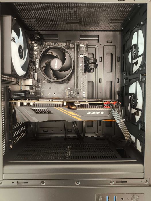 Komputer do gier | R5 2600/16GB DDR4/Vega 64/SSD