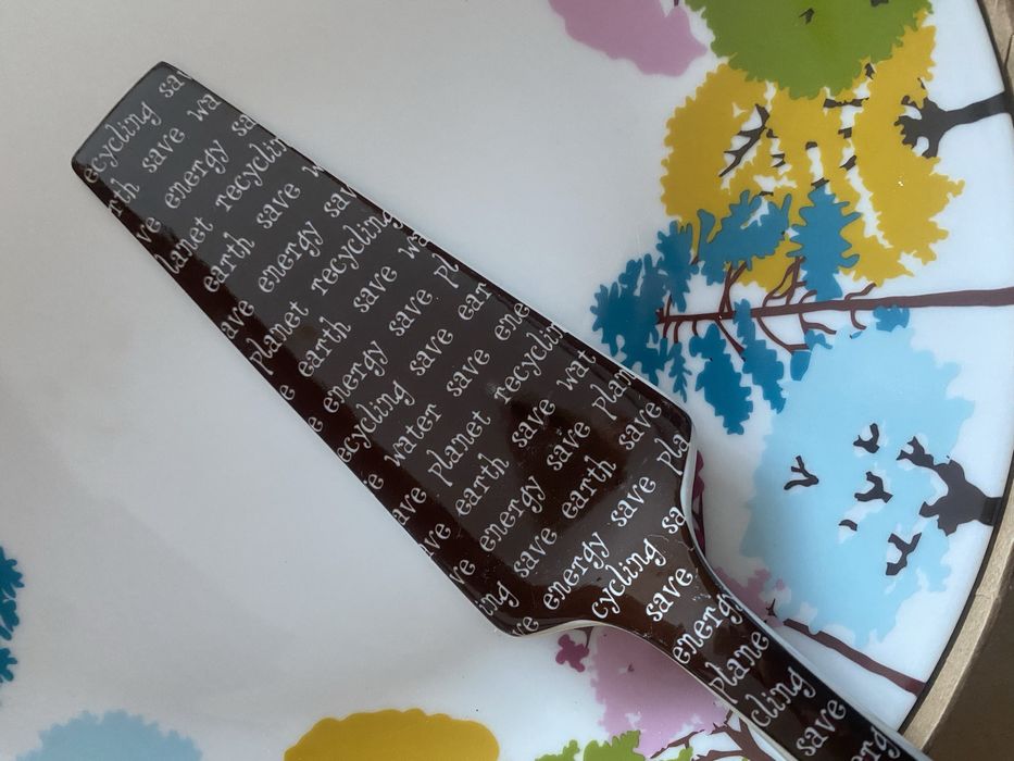 Conjunto prato de servir + chávenas Gato Preto