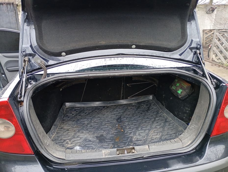 Автомобіль Форд фокус