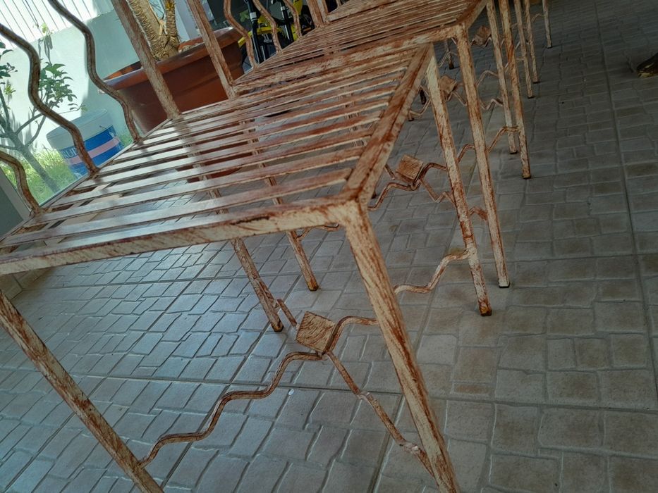 Cadeiras em ferro