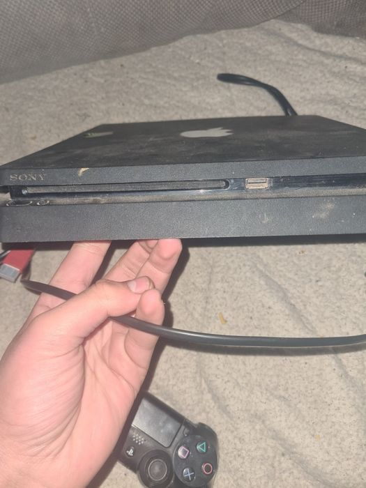 Ps4 slim 500gb mais 1 comando ler descrição