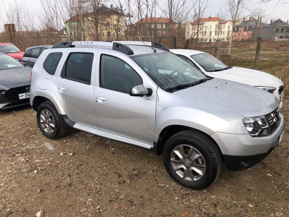 RENAULT DUSTER 1.6 бензин супер стан!