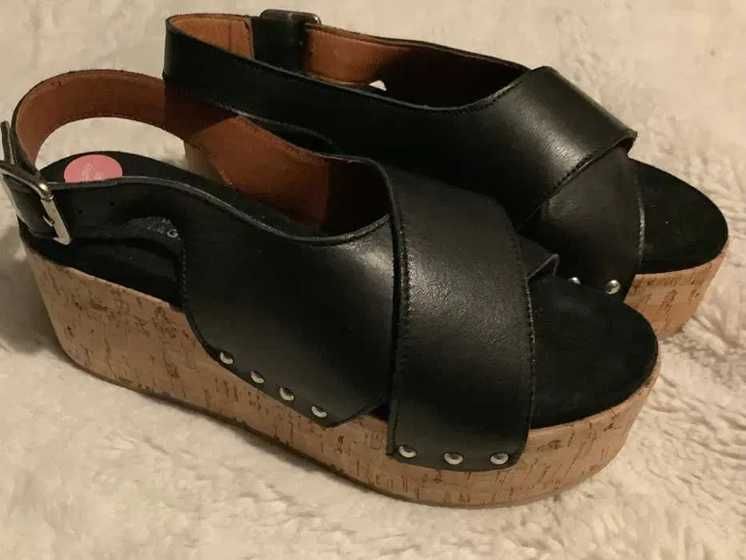 Shoe Biz, Skórzane sandały na koturnie,38/38,5