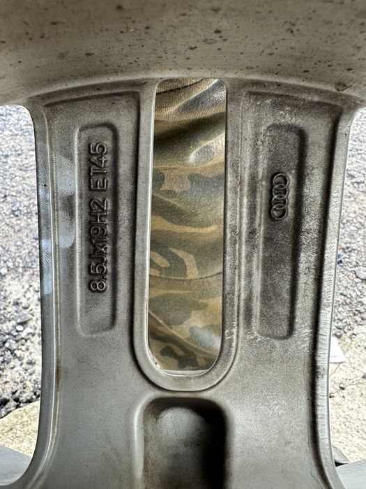 Koła zimowe Audi 5x112 255/40/19 ET45 oryginały