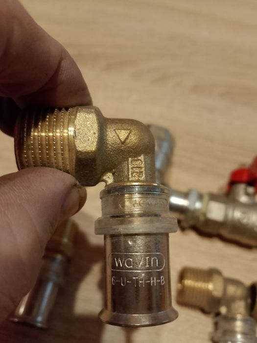 *Wyprzedaż*Zestaw kształtek hydraulicznych.