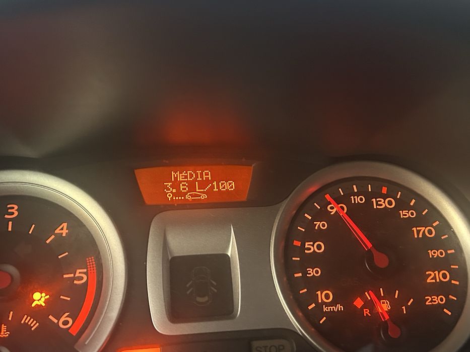 Clio 3 1.5 dci economico 5 portas