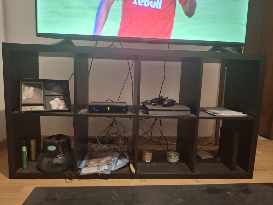 MOVEIS - estantes, sofá, mesa, cadeiras