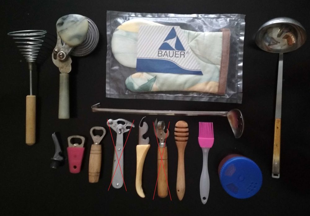 Кухонная утварь: открывашки, половник, шумовка, закаточный ключ и пр.