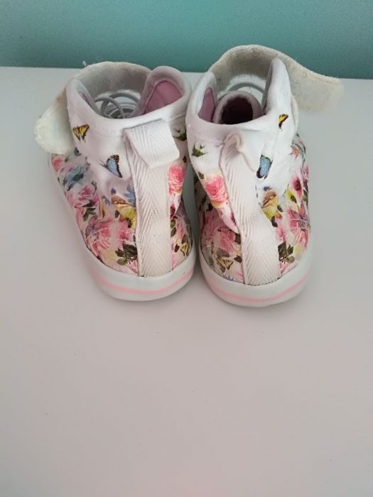 Trampki w motylki H&M Zamienię