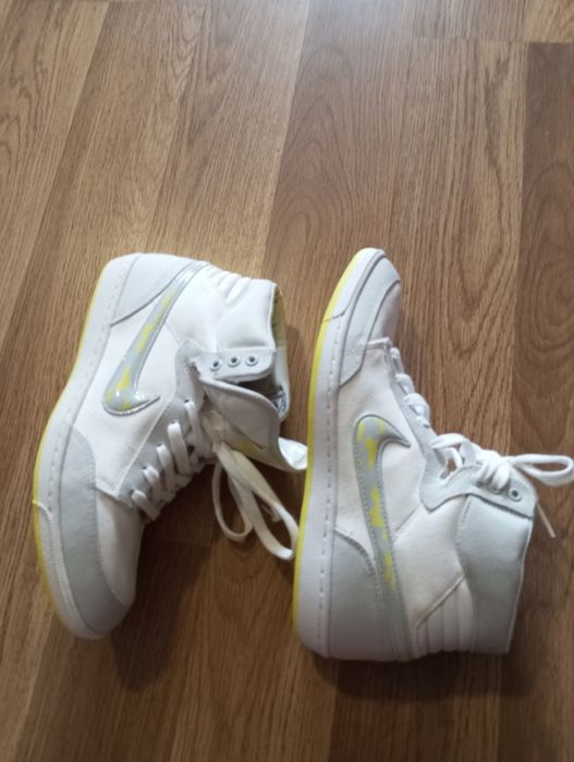 Sprzedam buty Nike damskie rozmiar 39