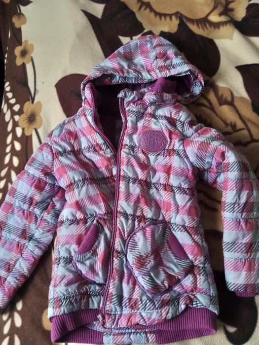 Продам дитячу куртку .