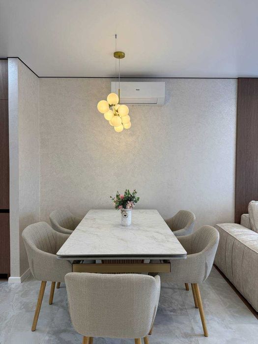 Продаж 2кім+кухня студія В ЖК: Manhattan 75м2