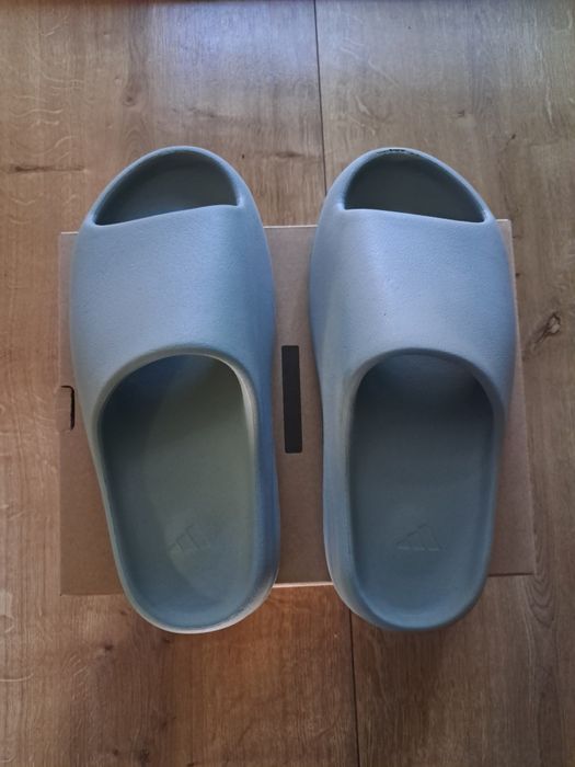 Yeezy Slide kolor Sea Salt  rozm. 44