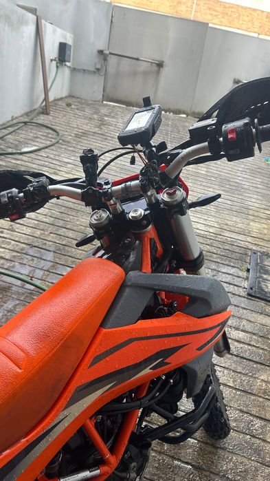 KTM 690 enduro R - 2024