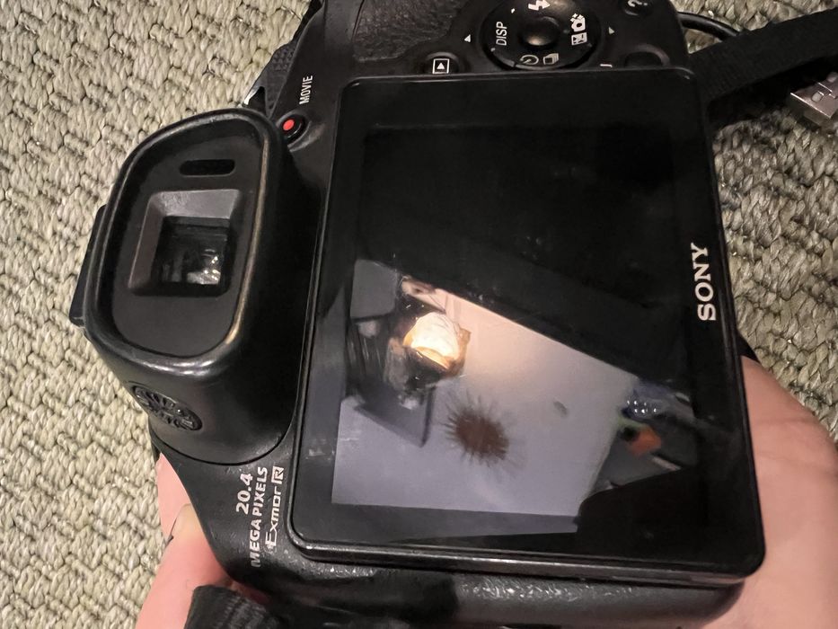 Sony Cybershot HX400V — 50x Zoom Zeiss Lens | Excellent Condition