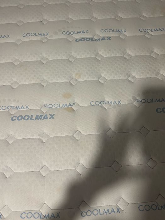 Cama com colchao 140x190