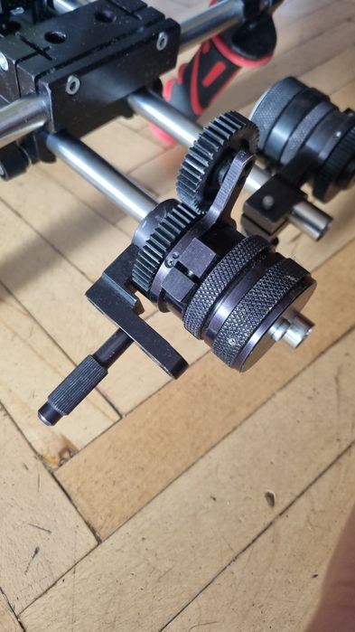 Універсальний плечовий упор